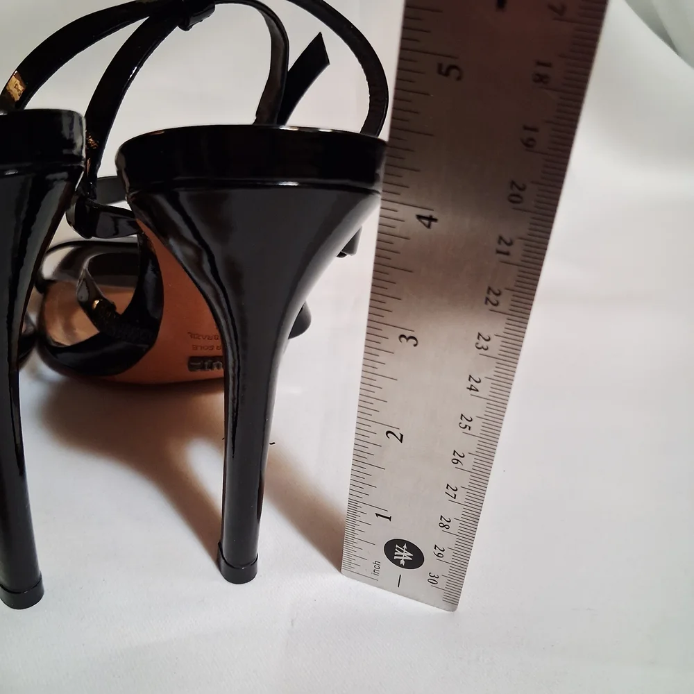 SCHUTZ Black Ilara Strappy Heels Size 9 B‎